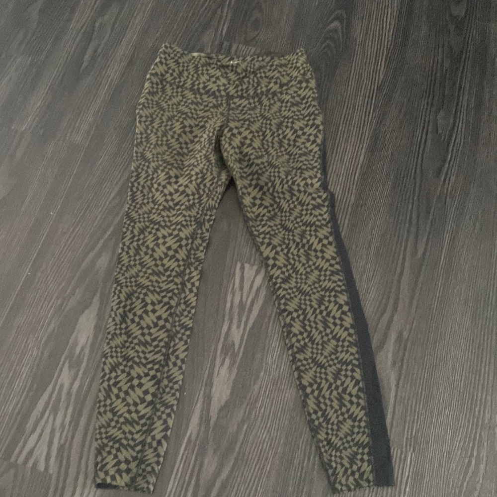 🍍NIKE DRI FIT LEGGINGS🍍size medium 🍍C-1